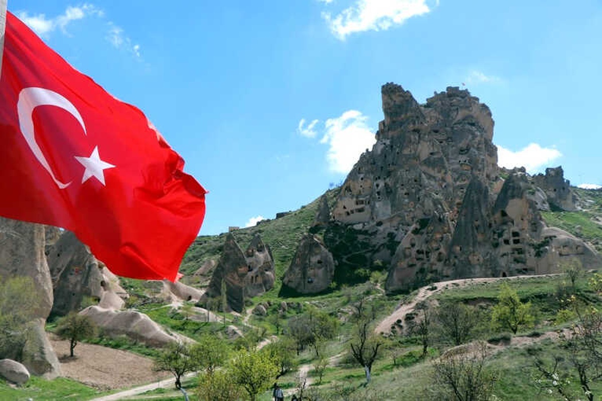 Kapadokya\'da Turizmcilerin Yüzü Gülüyor