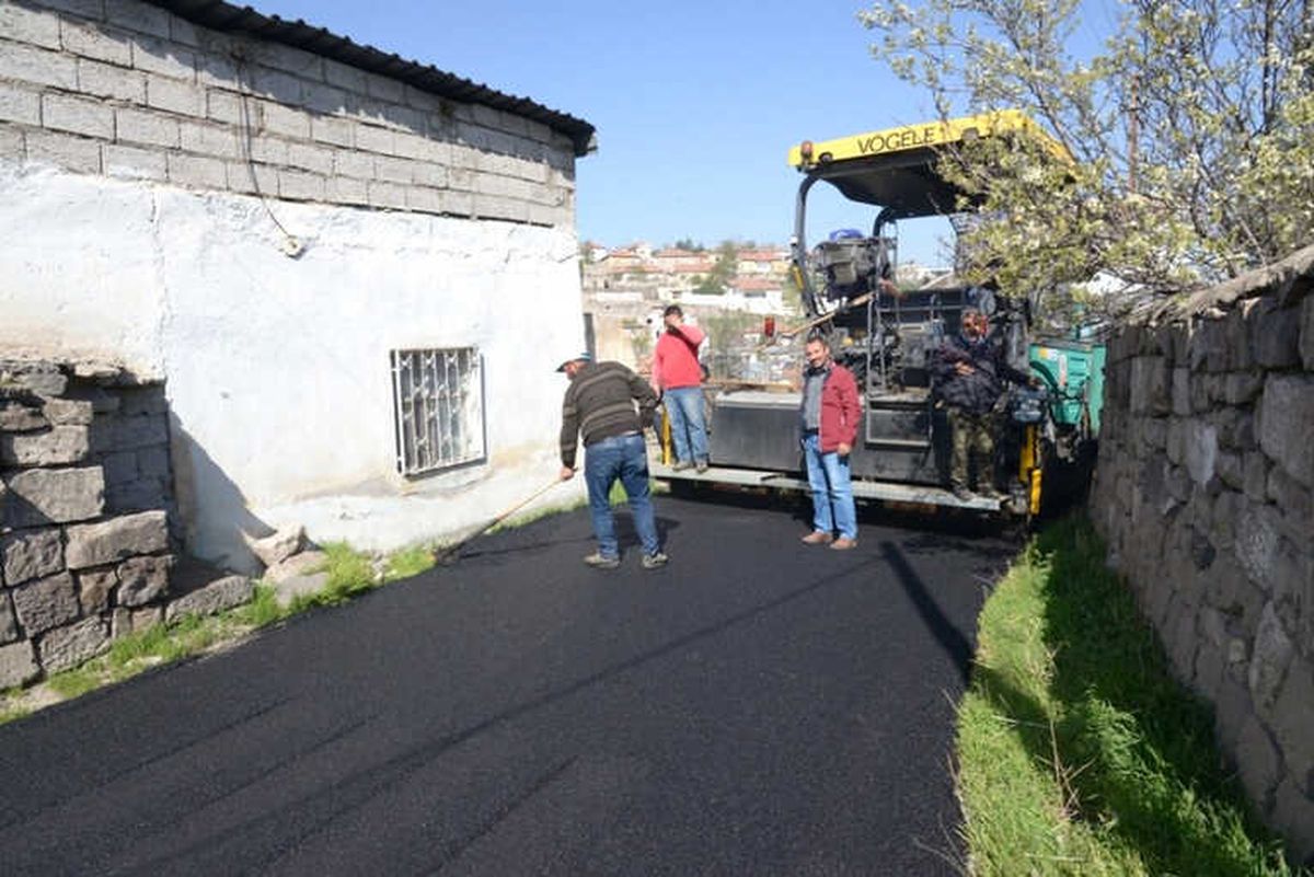 Karacaoğlu Mahallesi\'nde Asfalt Çalışmaları Başladı