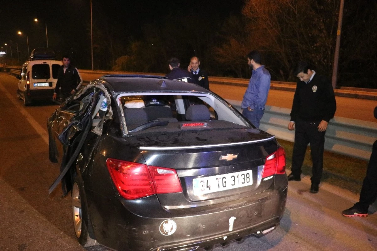 Kaza Sonrası Duran Tıra Otomobil Çarptı: 1 Ölü, 2 Yaralı