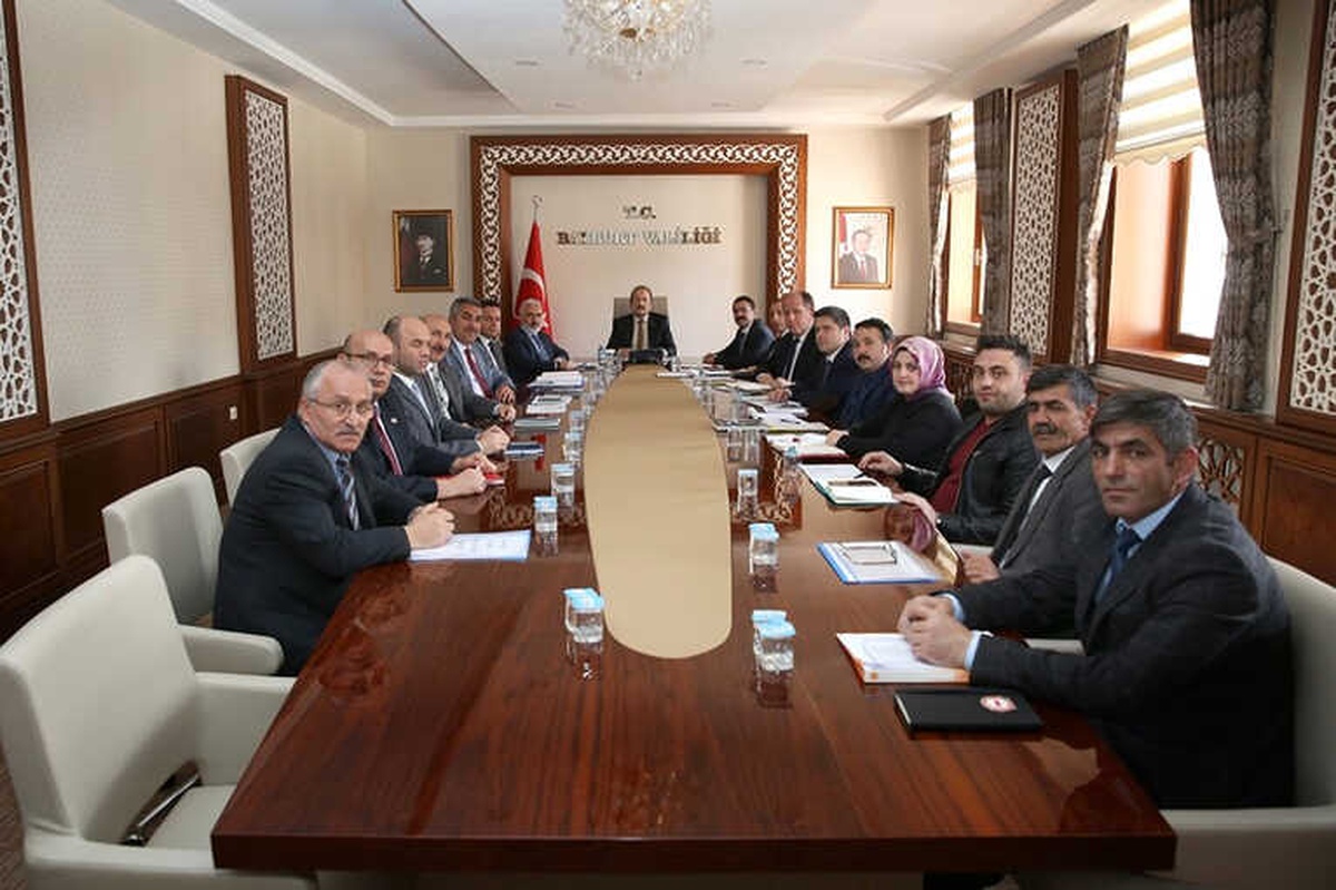 Köydes İl Tahsisat Komisyonu\' Toplantısı Vali Pehlivan Başkanlığında Gerçekleştirildi