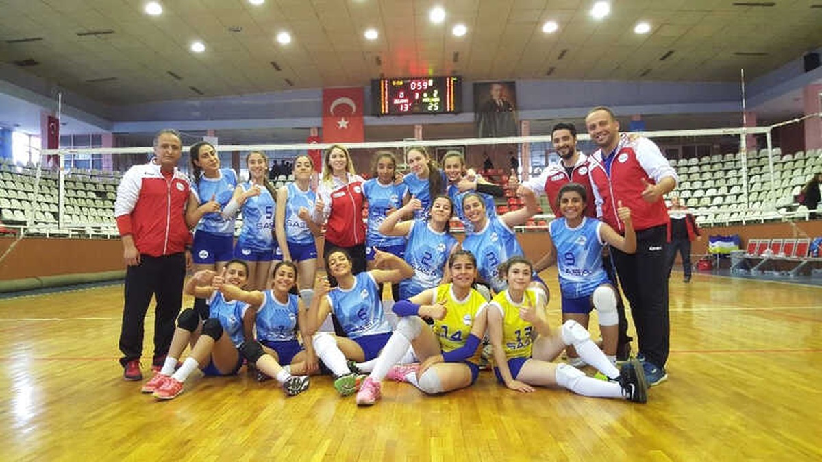 Merinosspor Yıldız Kız Voleybol Takımı Namağlup Şampiyon Oldu