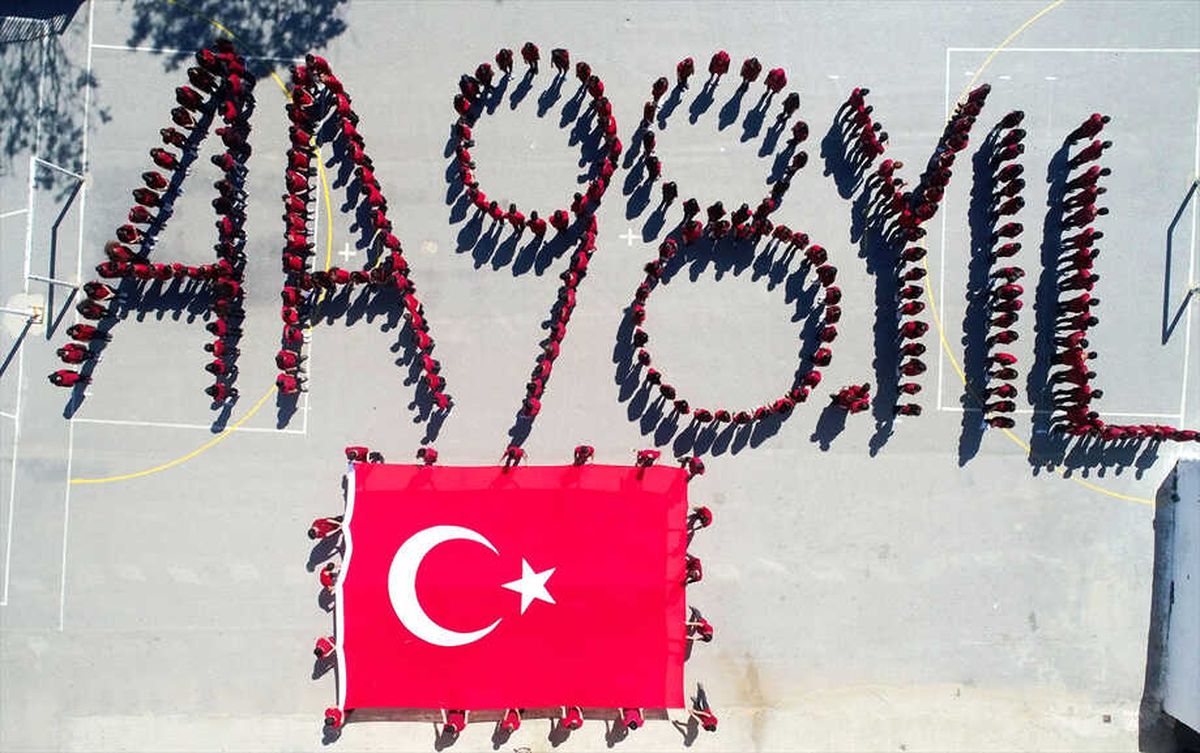 Öğrenciler Aa\'nın 98. Yaşını Kutladı