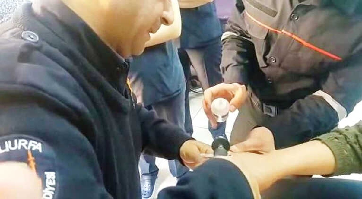 Parmağına Yüzük Sıkışan Kadının İmdadına İtfaiye Yetişti