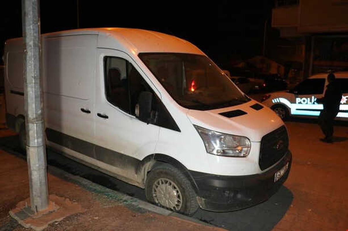 Polis, Oto Faresini Suçüstü Yakaladı