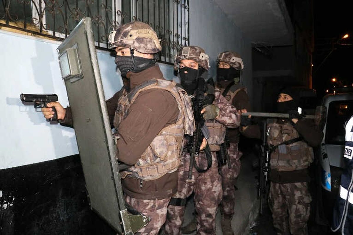 Sahte Polislere Gerçek Polislerden Dev Operasyon
