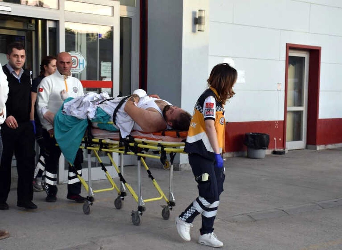 Sakarya\'da Silahlı Saldırı: 2 Yaralı
