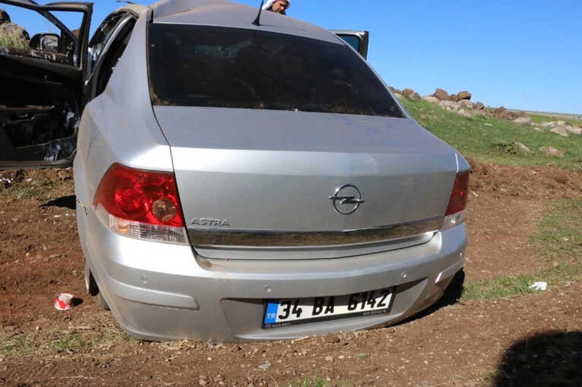 Siverek\'te Otomobil Takla Attı: 4 Yaralı