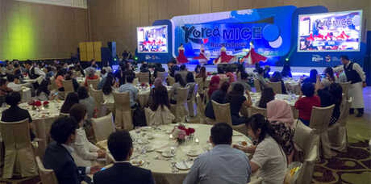 Uluslararası Konferanslar İçin Bir Sıçrama Tahtası