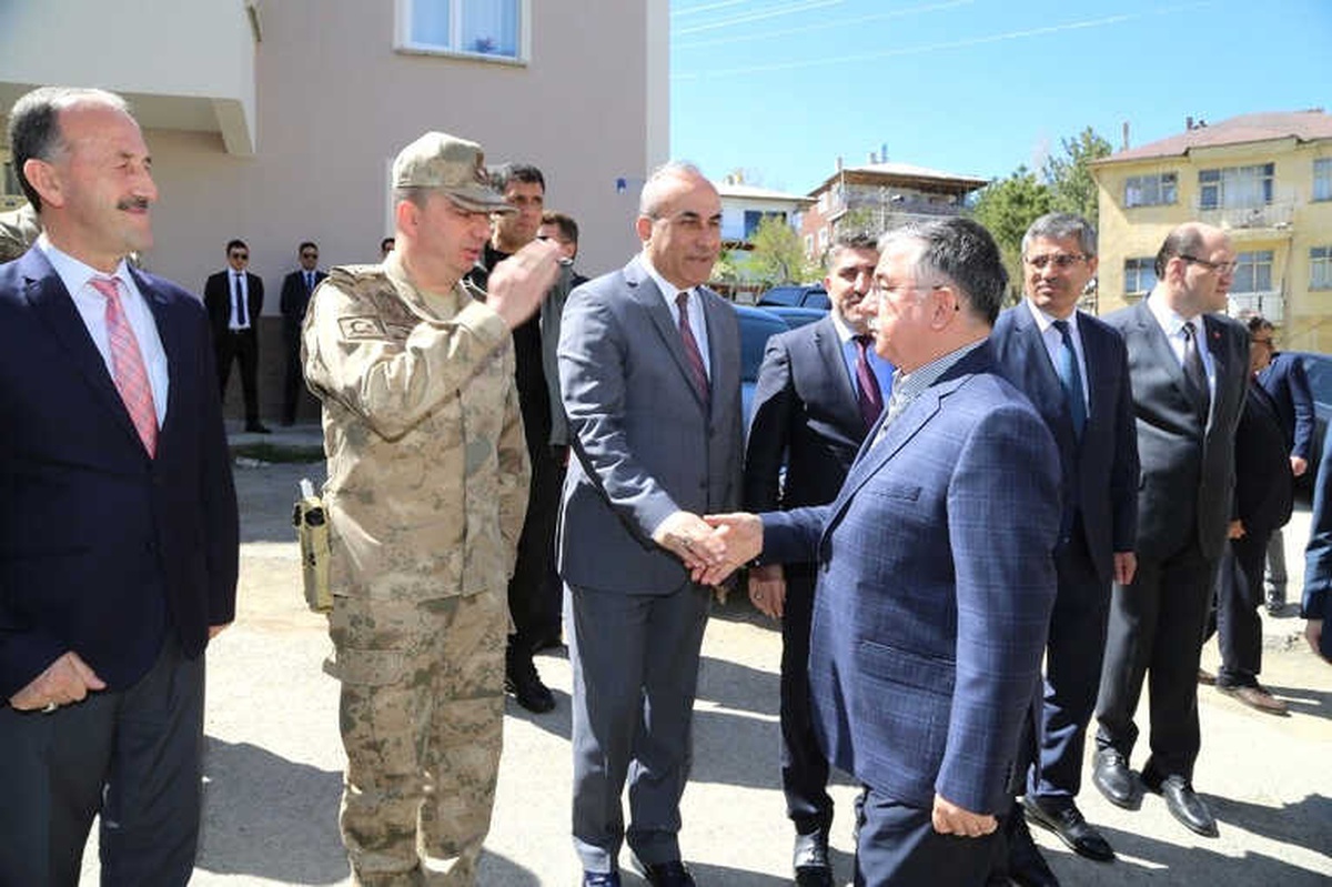 Bakan Yılmaz, Sivas\'ta Cenaze Törenine Katıldı