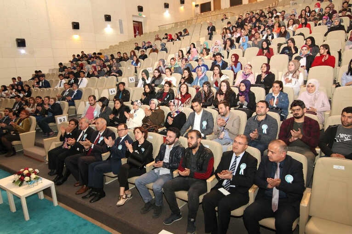 Beü\'de "Patoloji Farkındalığı ve Küresel Sorunumuz Kanserin Tanısı" Konferansı