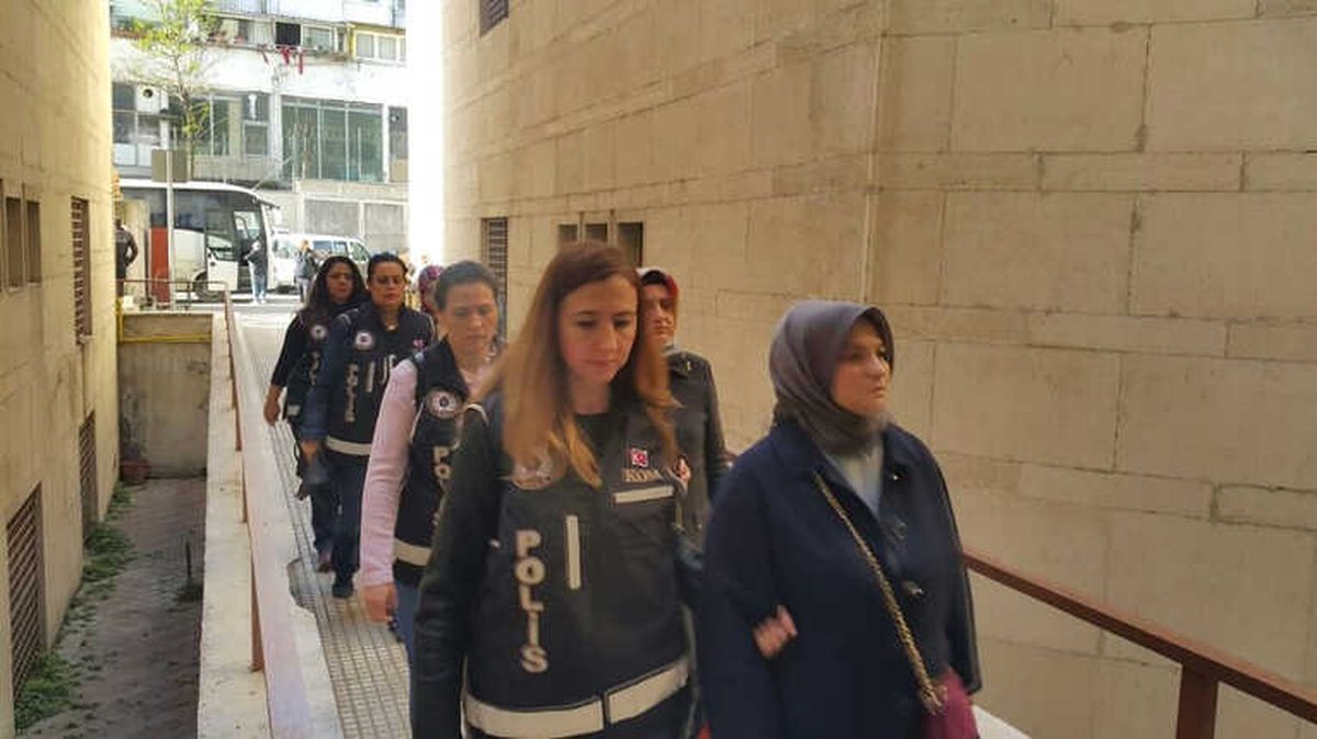 Bylock Kullandıkları Tespit Edilen 8 Kişi Adliyede