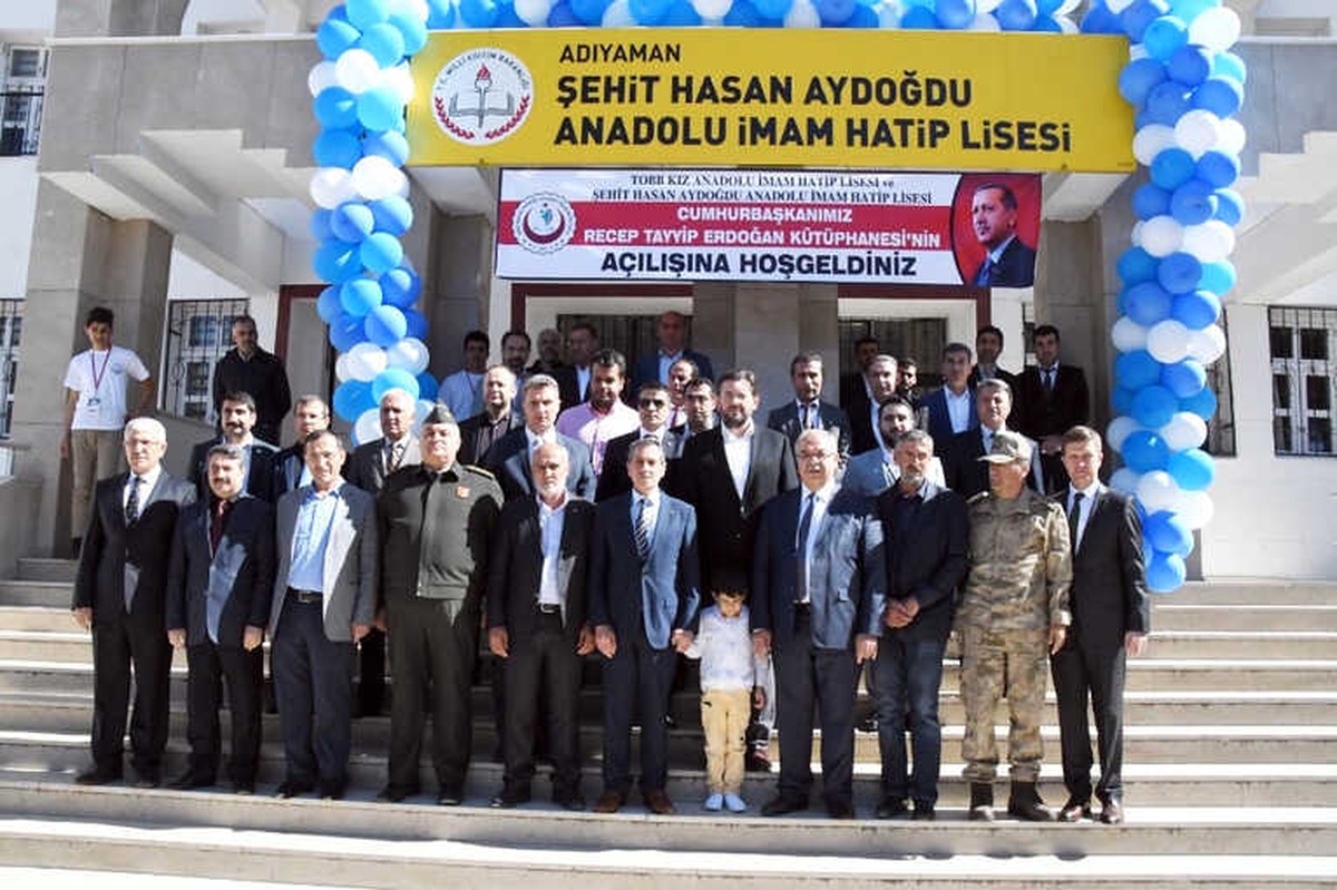 Cumhurbaşkanı Recep Tayyip Erdoğan Kütüphanesi Açıldı