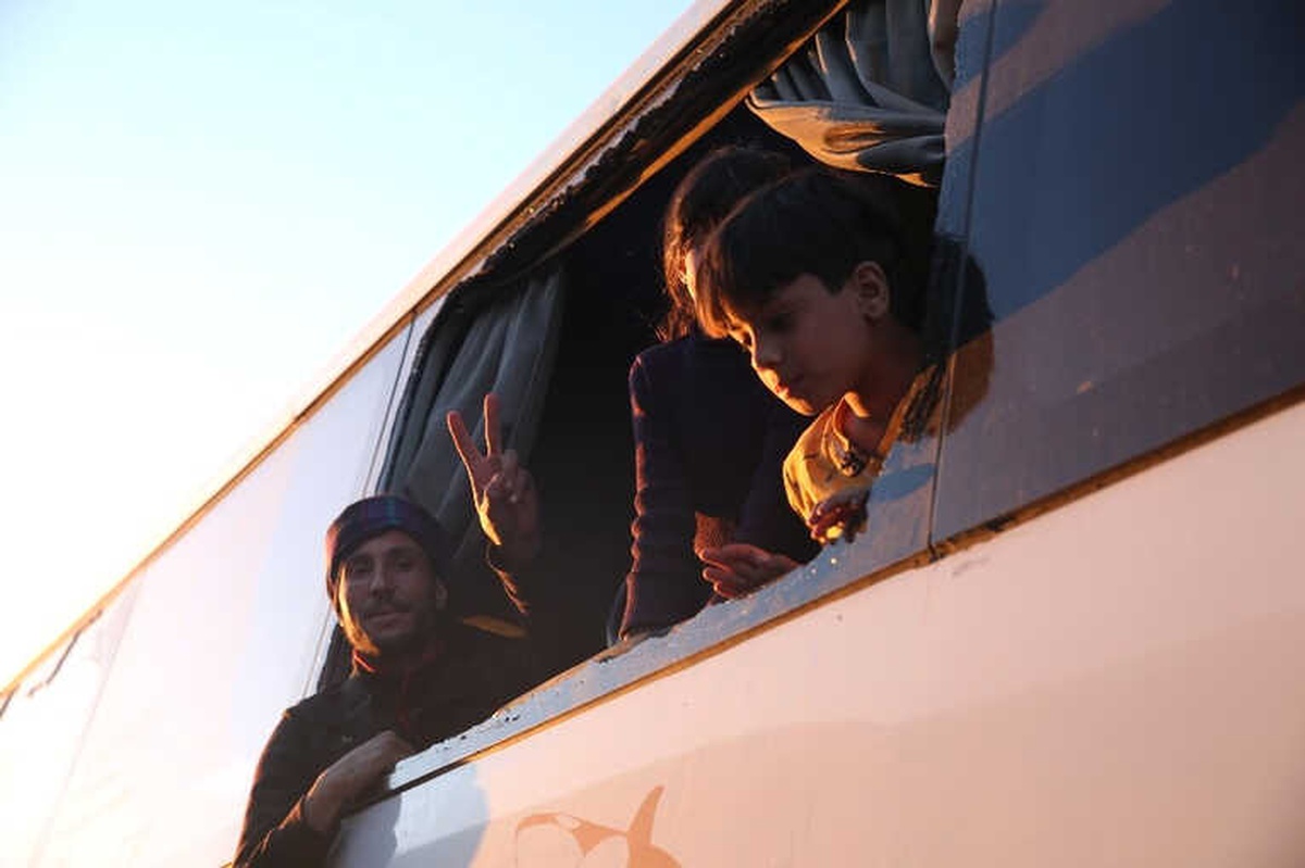 Doğu Guta\'dan Fırat Kalkanı Bölgesine Tahliye