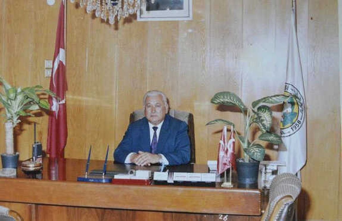 Eski Başkan Ünal Hayatını Kaybetti