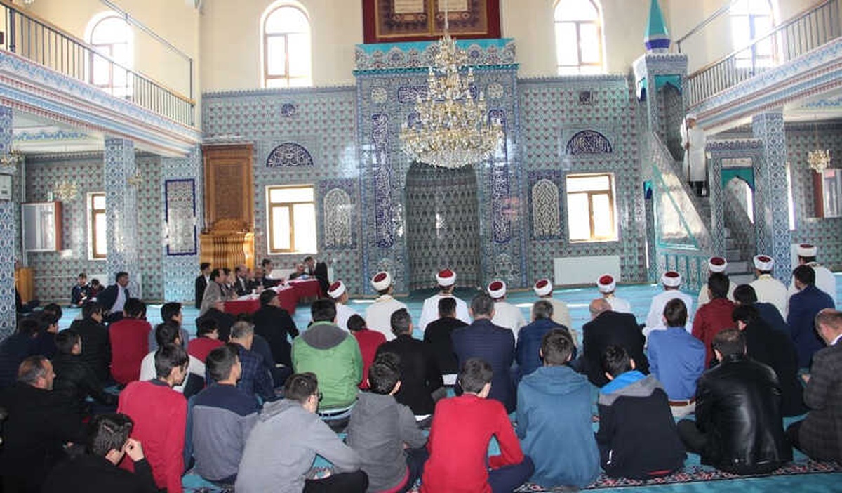 Genç Hatipler Hutbe Okuma Bölge Yarışması Erzurum\'da Yapıldı