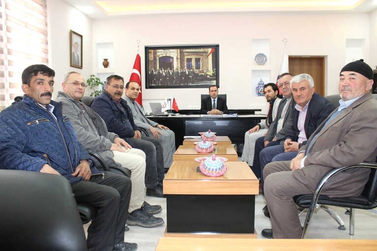 Kaymakam Karataş, Mehmetçiğe Bağış Yapan Köylerin Muhtarlarına Teşekkür Etti