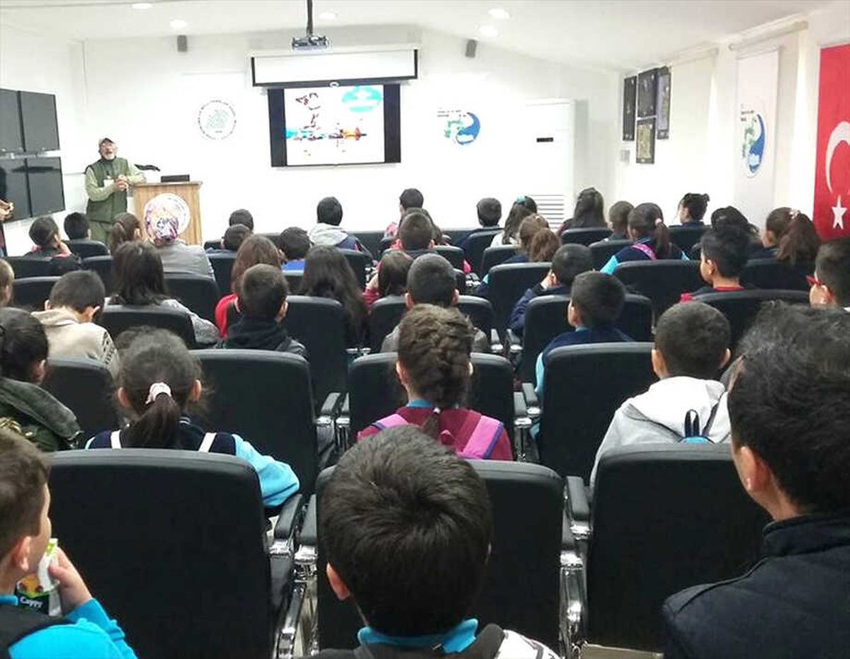 Nallıhan\'da Tarihi ve Turistik Mekanlar Öğrencilere Tanıtılıyor