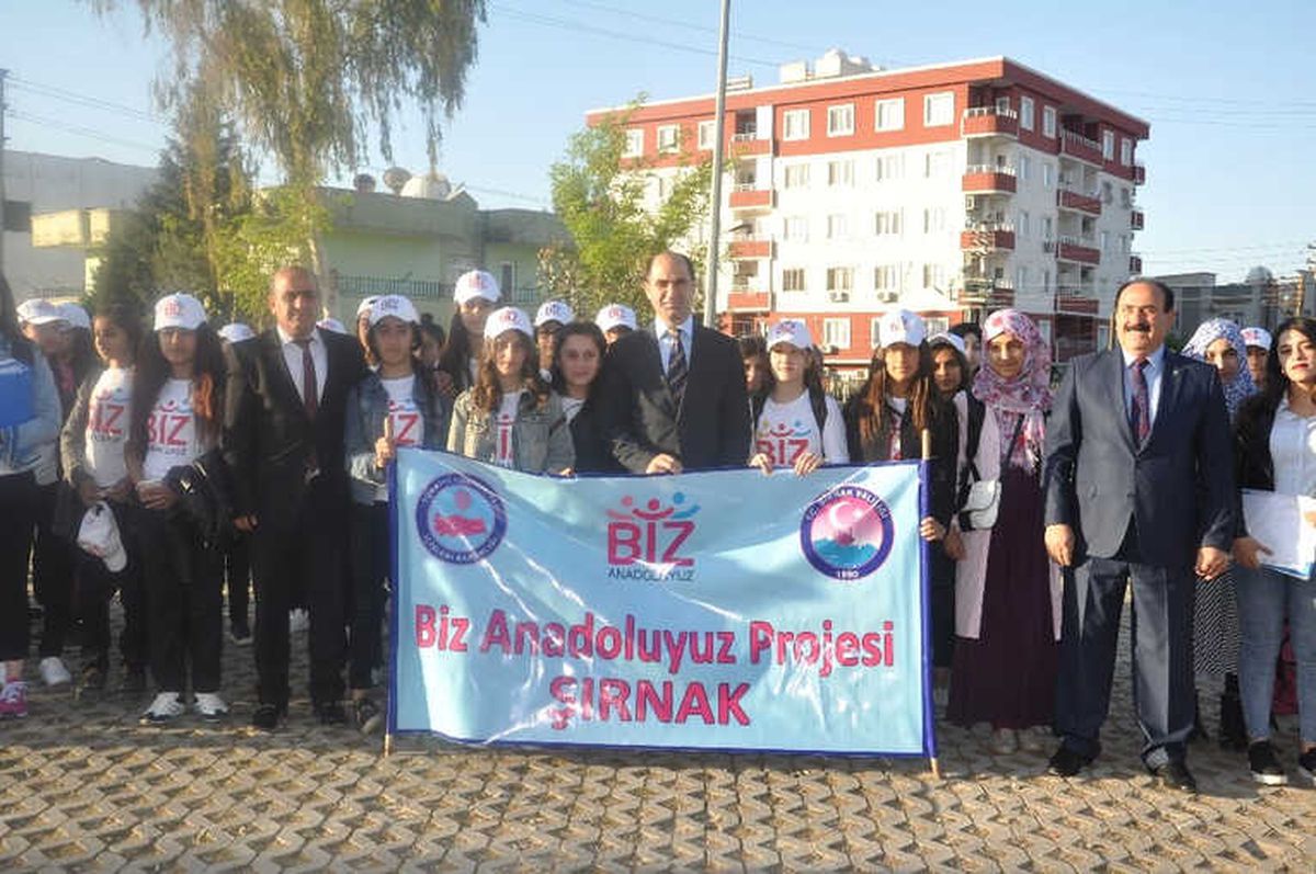 Silopili Öğrenciler İstanbul\'a Uğurlandı