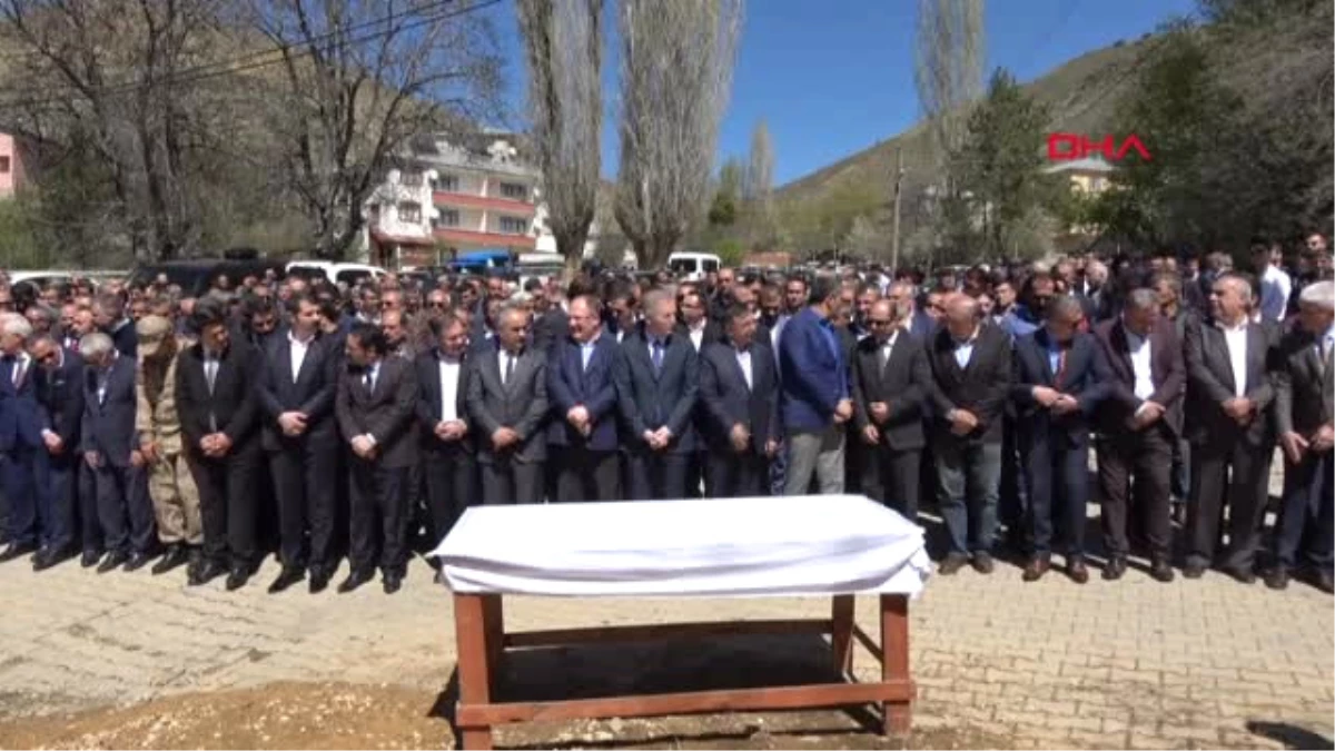 Sivas-Bakan Yılmaz Sivas\'ta Cenaze Törenine Katıldı
