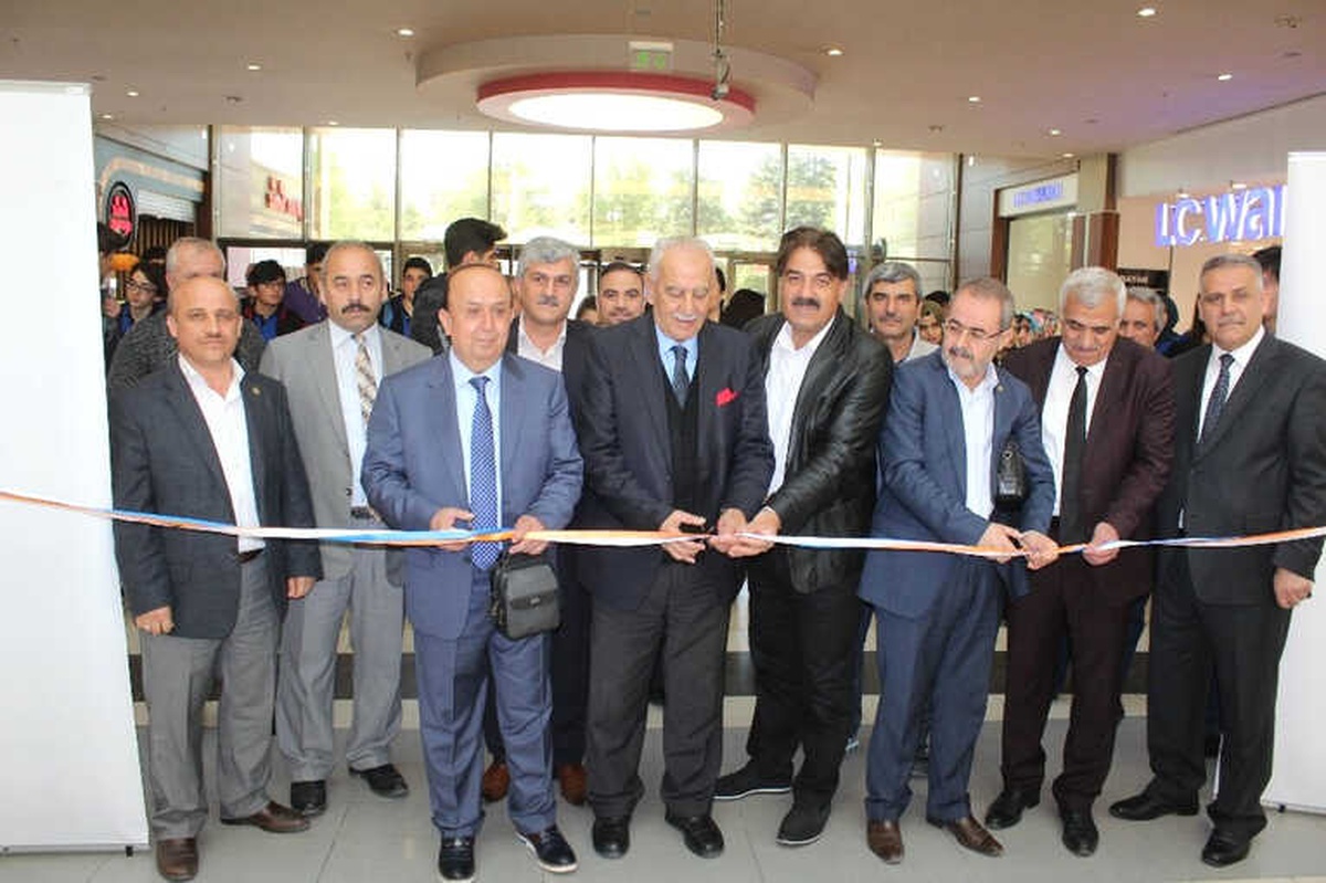 Yeni Hamle Lisesinden Yıl Sonu Sergisi
