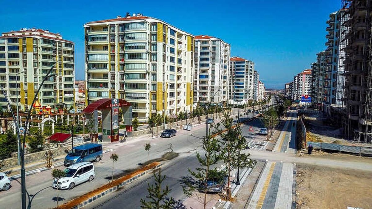 Yeşilçam Caddesinde Son Rötuşlar Yapılıyor
