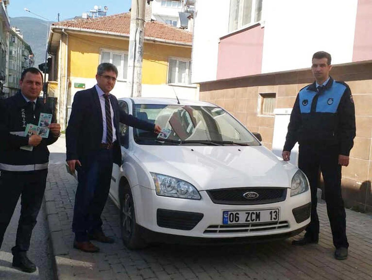 Zabıta Engelli Bireyler İçin \'Bir Engelde Sen Koyma\' Broşürü Dağıttı