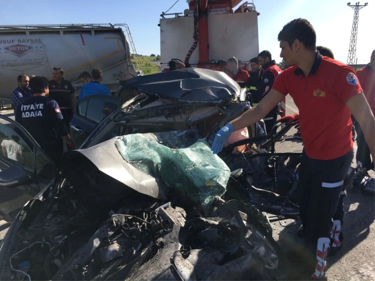 Adana\'da Tır ve Otomobil Çarpıştı: 1 Ölü, 1 Yaralı