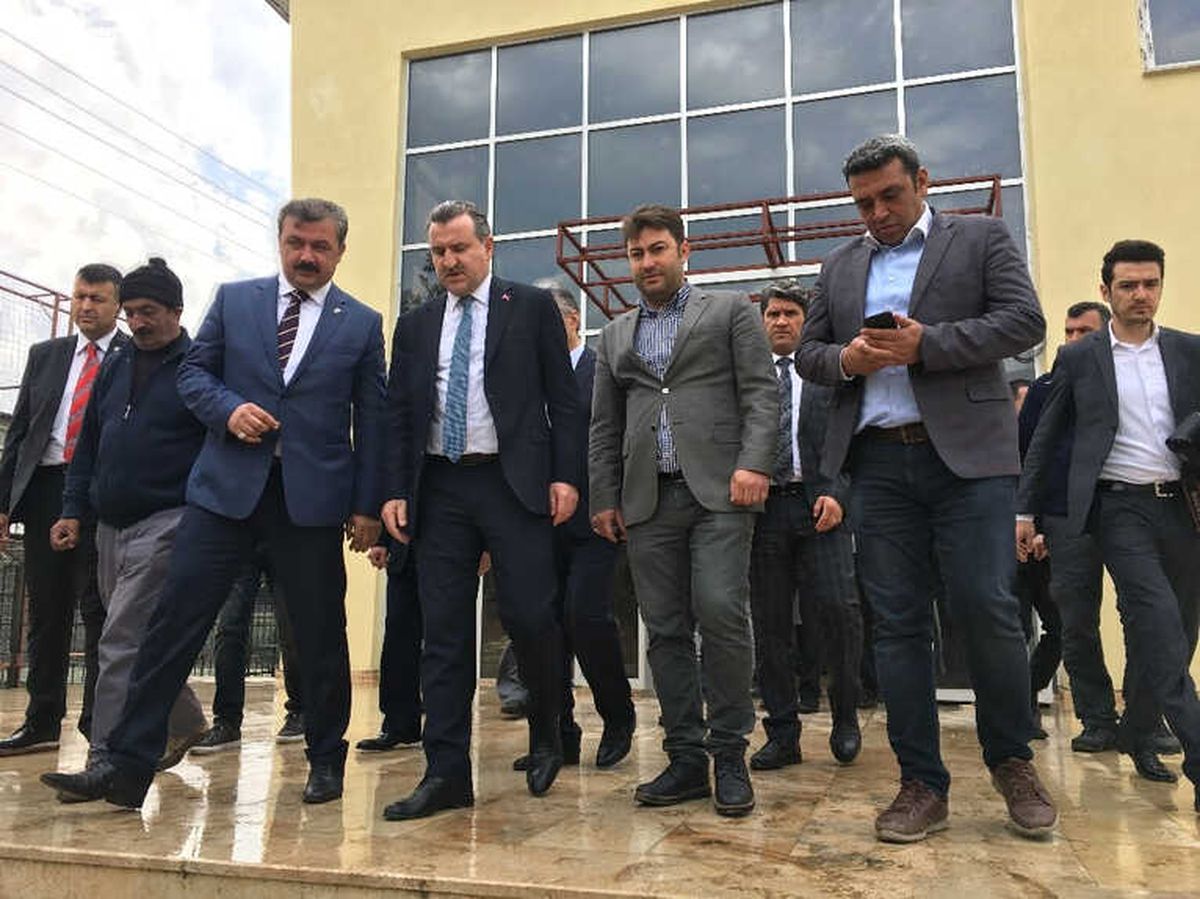 Bakan Osman Aşkın Bak\'tan Gençlik Merkezine Ziyaret