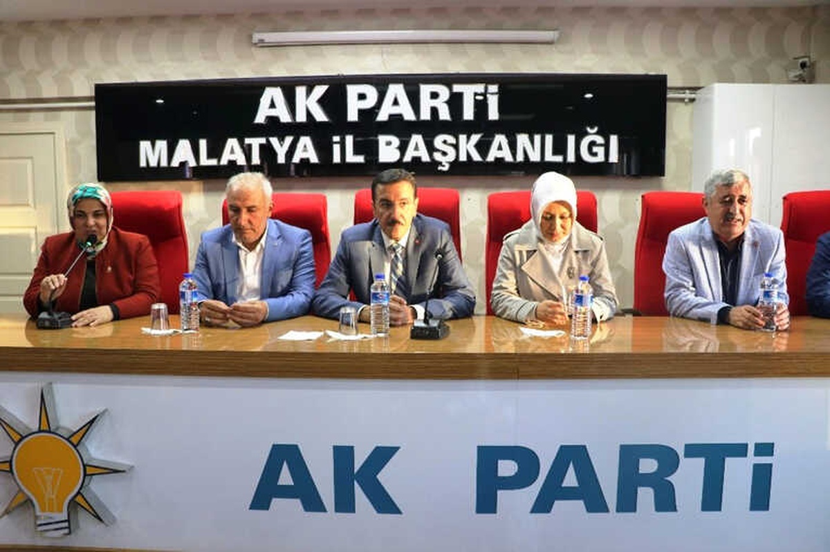 Bakan Tüfenkci\'den AK Parti Kadın Kolları\'na Ziyaret