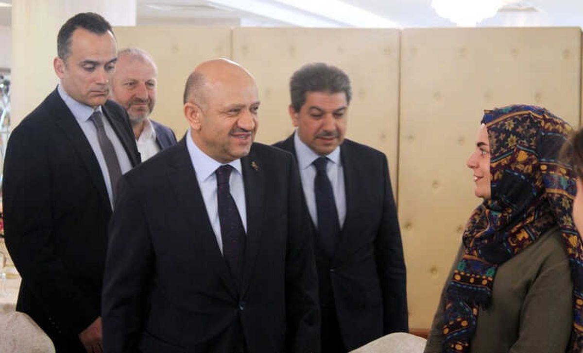 Başbakan Yardımcısı Fikri Işık, Yüksekovalı Kadınlarla Bir Araya Geldi