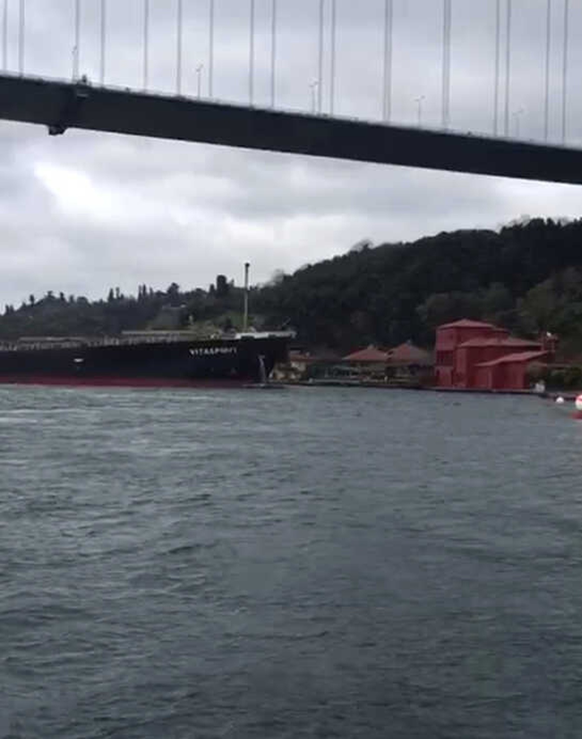 Dümeni Kilitlenen Geminin Tarihi Yalıya Çarpma Anı