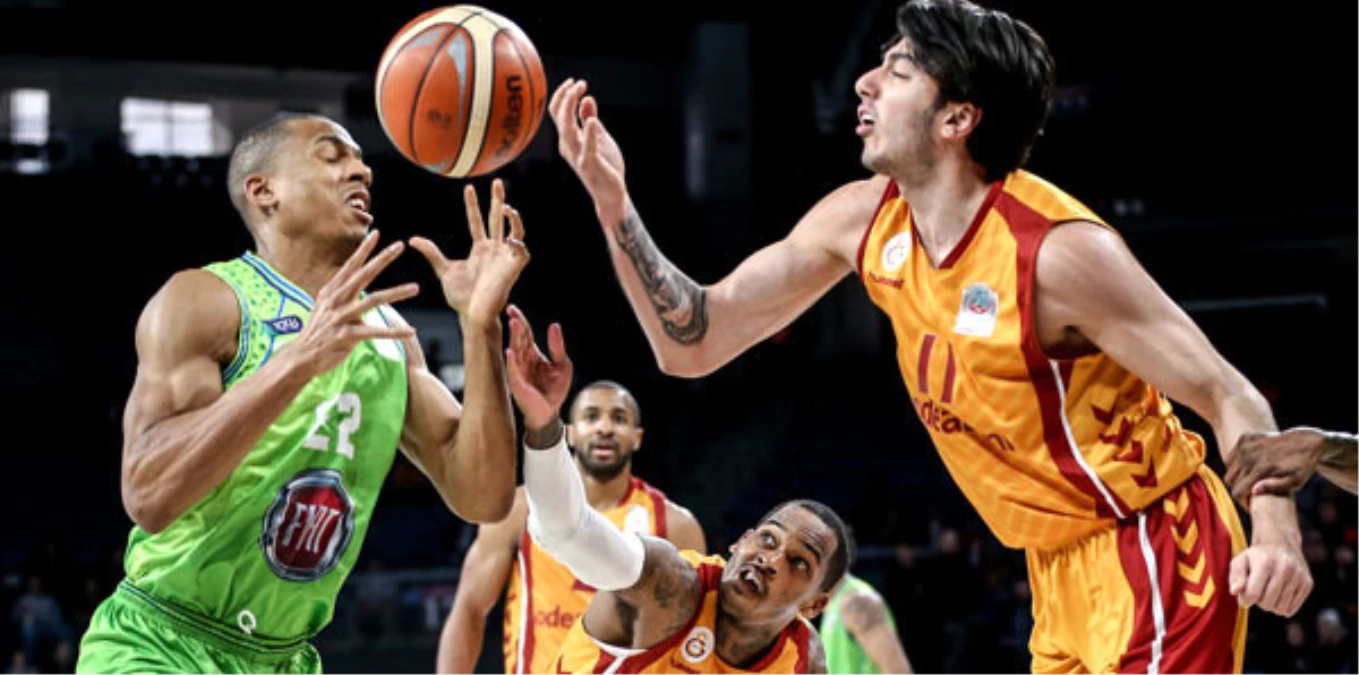 Galatasaray Odeabank-Tofaş: 83-90