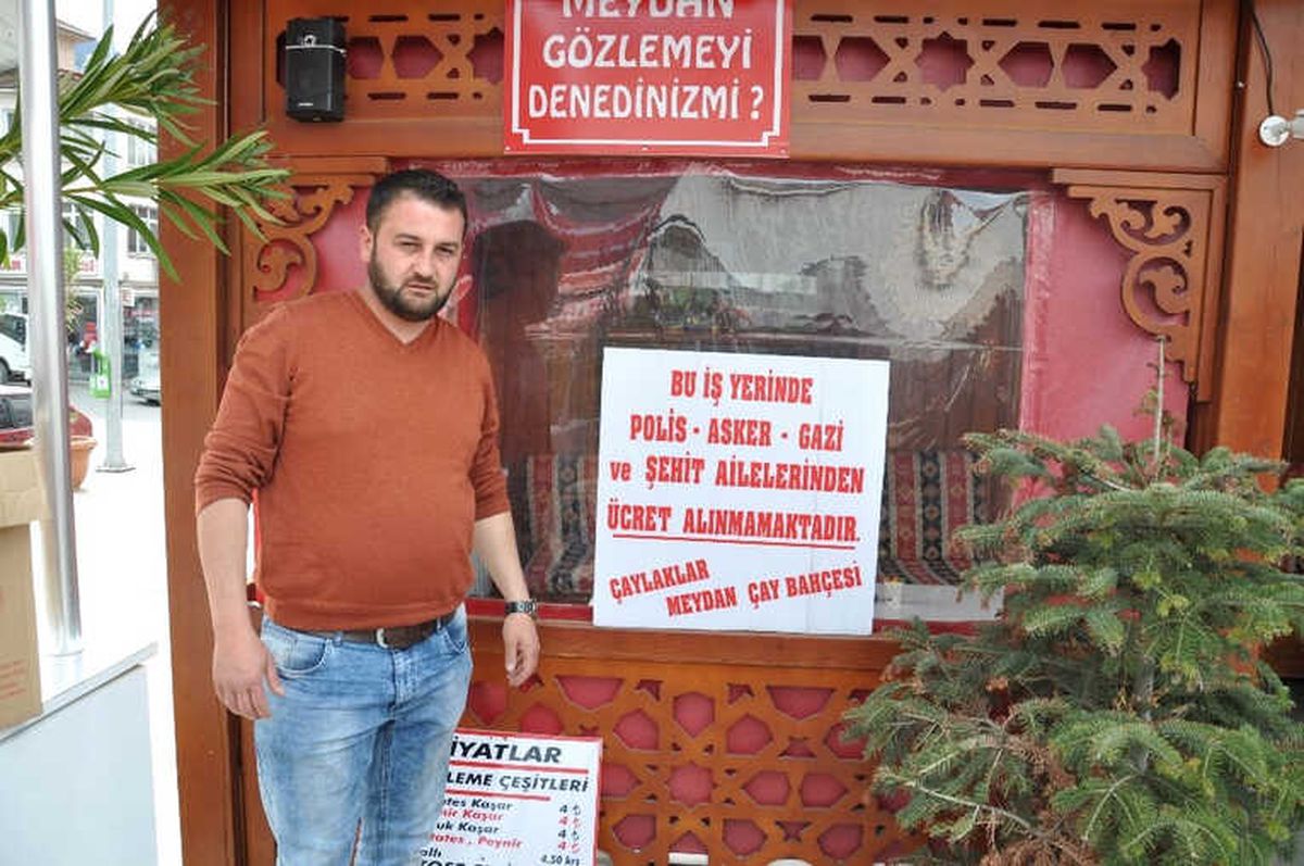 Kafe İşletmecisinden Örnek Davranış