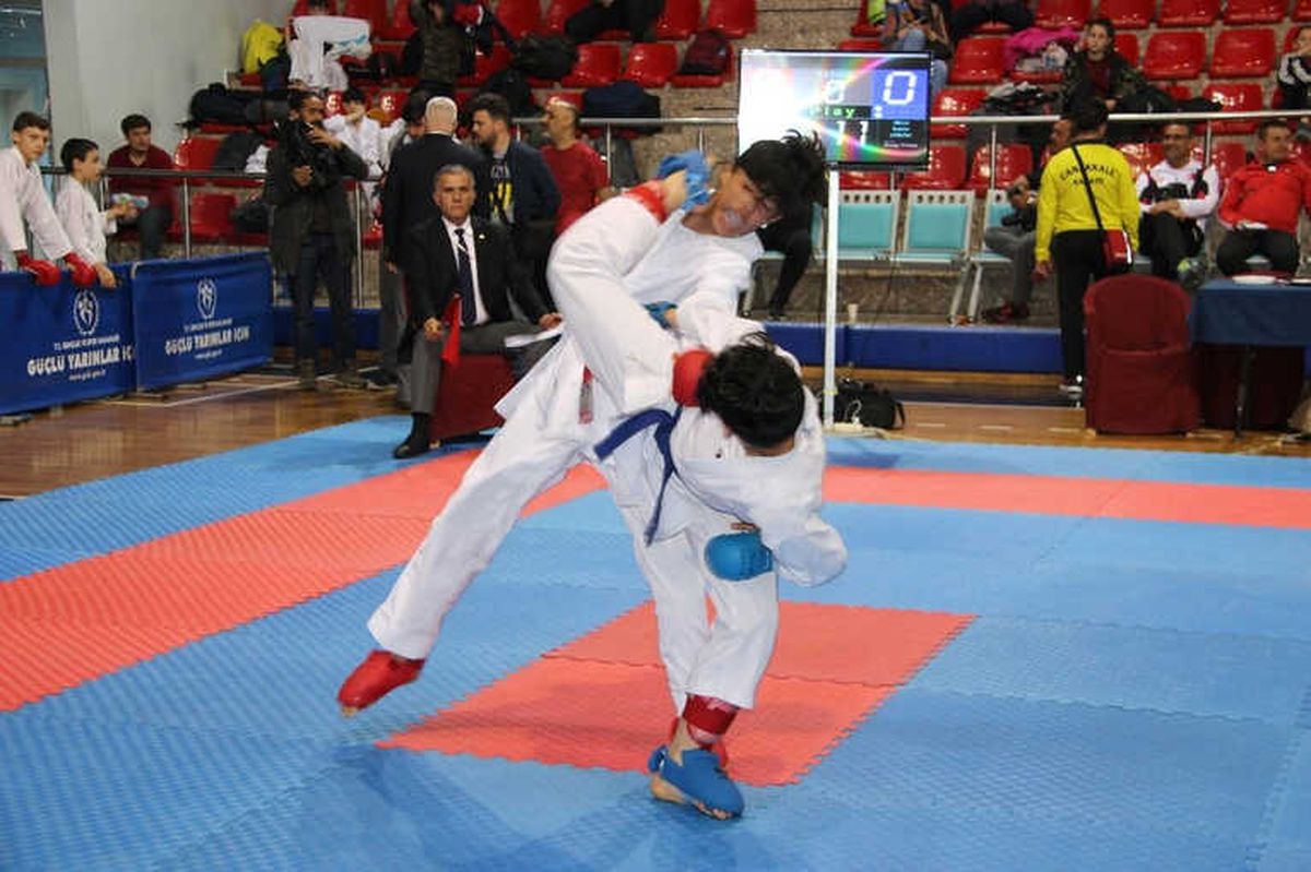 Karate Grup Müsabakaları Düzce\'de Başladı