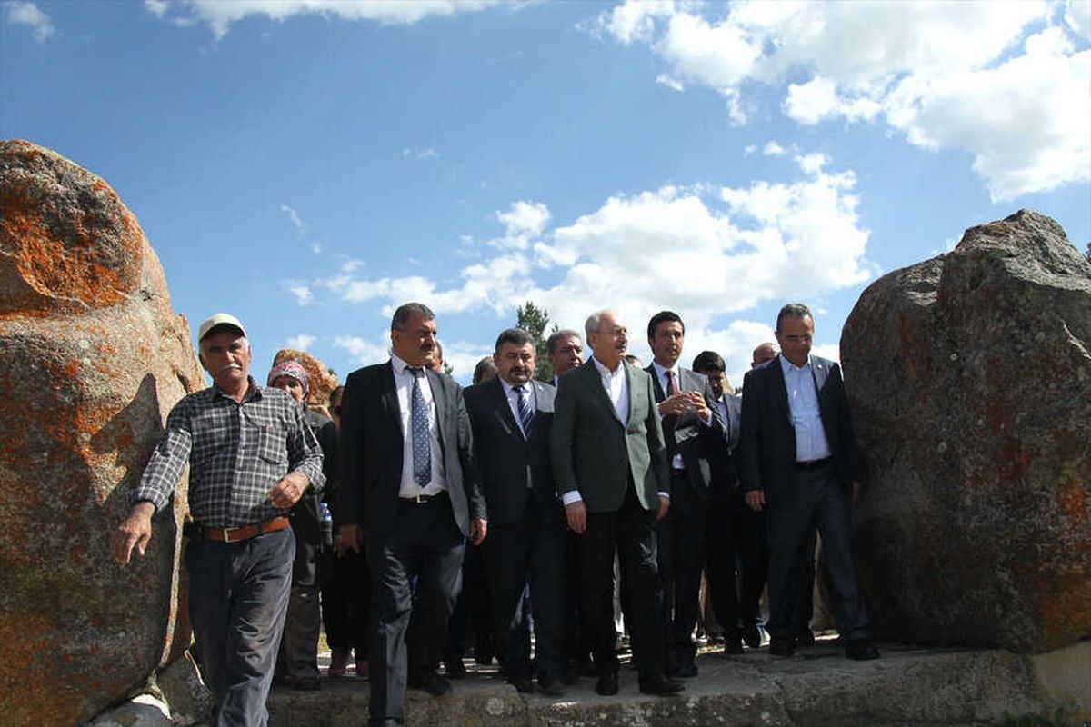 Kılıçdaroğlu Alacahöyük\'ü Gezdi