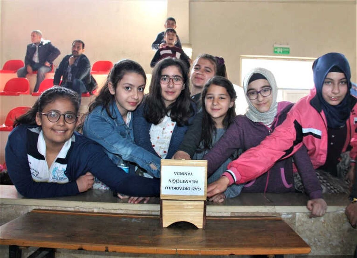 Öğrenciler Askeri Unutmadı
