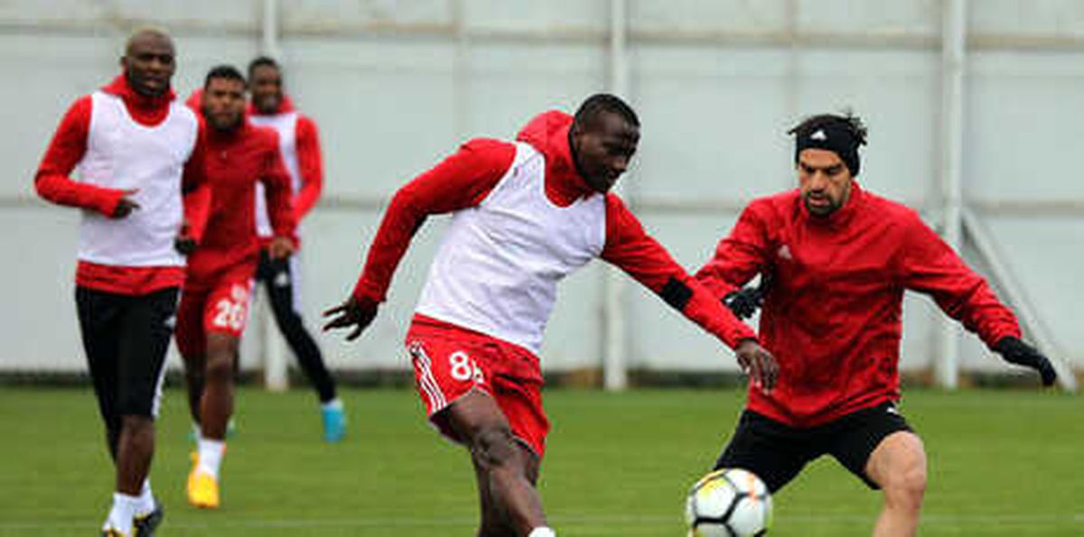 Sivasspor, Konya\'ya İddialı Gidiyor
