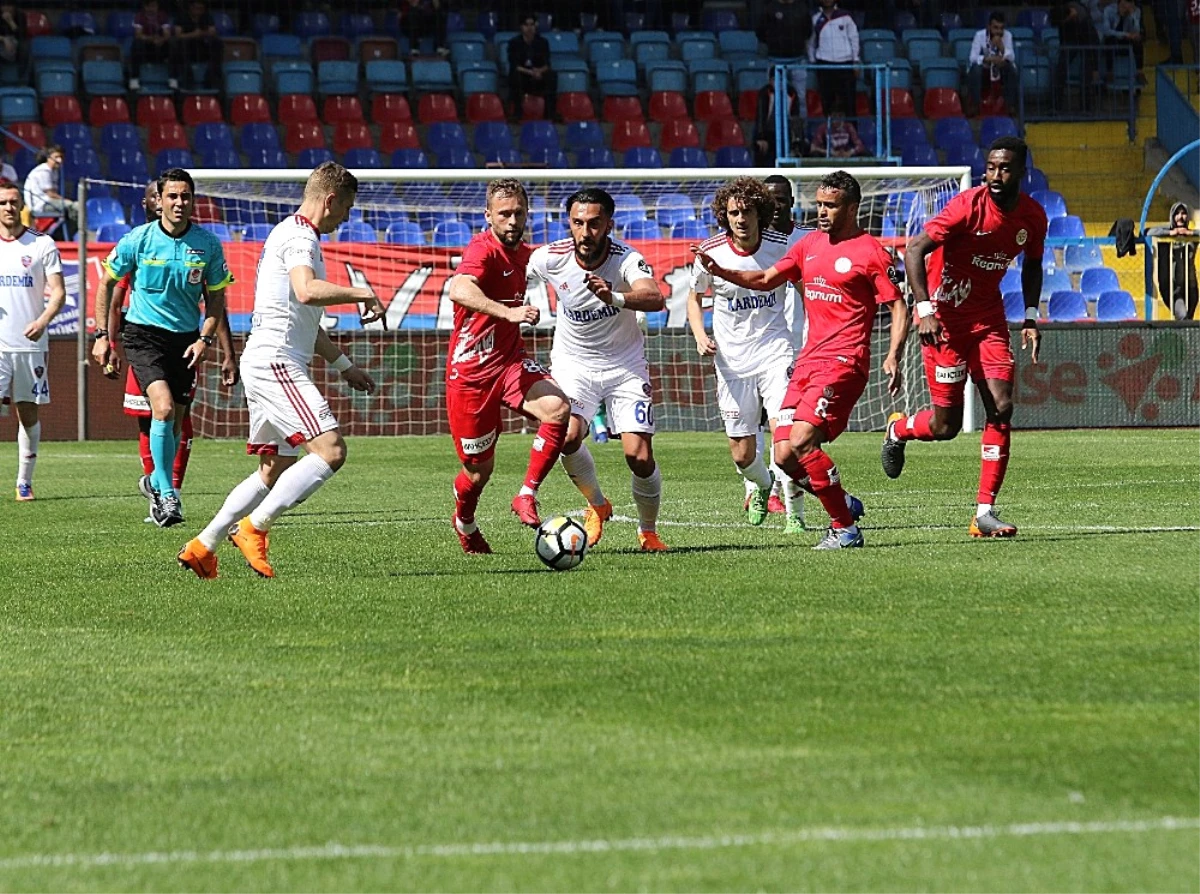 Spor Toto Süper Lig: Kardemir Karabükspor: 1 - Antalyaspor: 2 (Maç Sonucu)