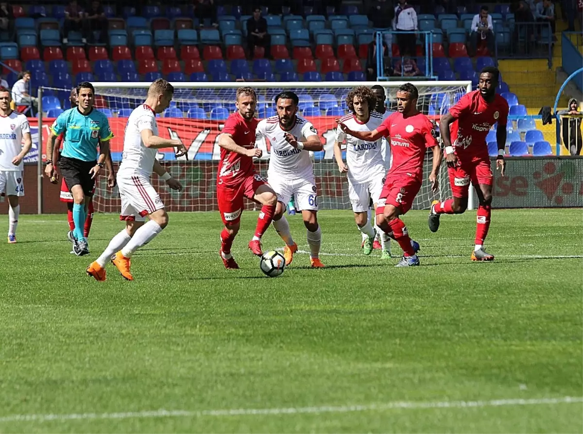 Spor Toto Süper Lig: Kardemir Karabükspor: 1 - Antalyaspor: 2 (Maç Sonucu)