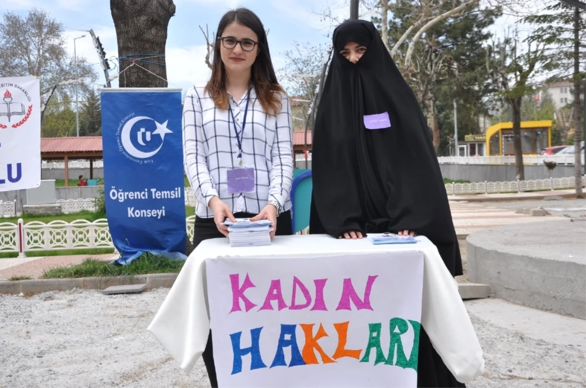 Uşak\'ta Kadın Haklarıyla İlgili Farkındalık Oluşturmak Amaçlı Proje Gerçekleştirildi