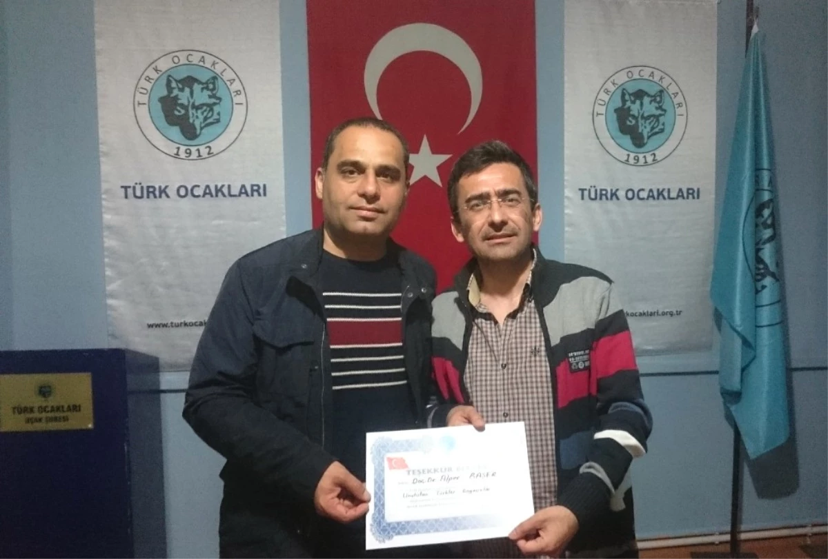 Uşak\'ta \'Unutulan Türkler Gagauzlar\' Konferansı Düzenlendi