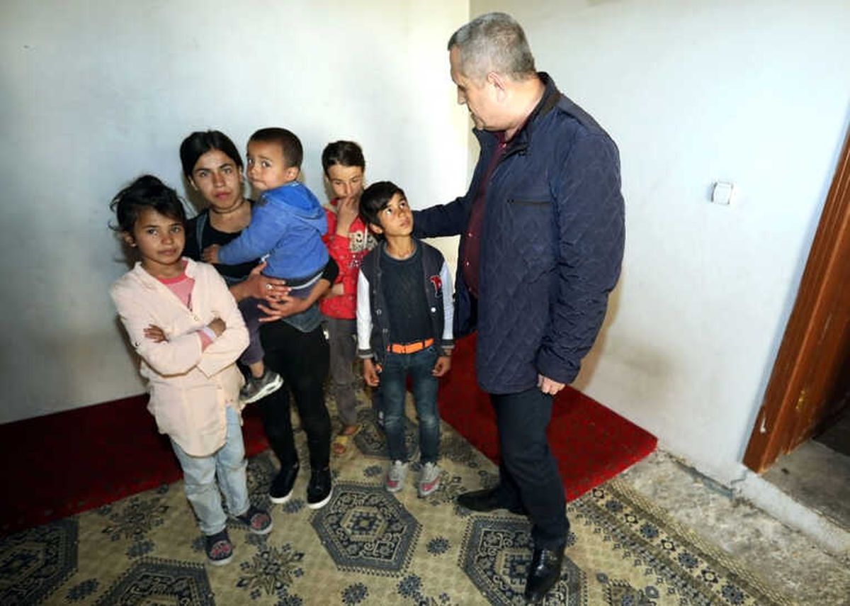 Van\'da Terk Edilen 6 Kardeşe Van Büyükşehir Belediyesi Sahip Çıktı