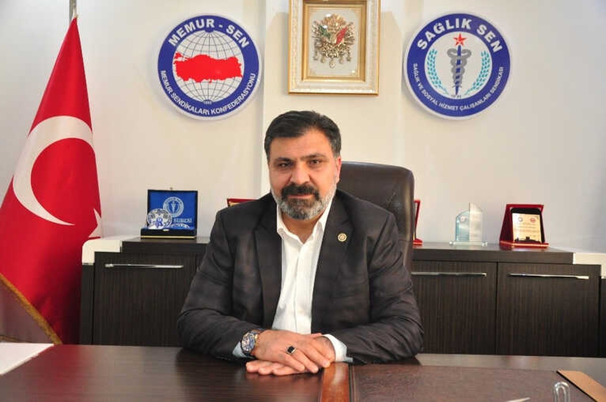 Antalya Sağlık Sen\'den Mehmetçik Vakfı\'na Bağış