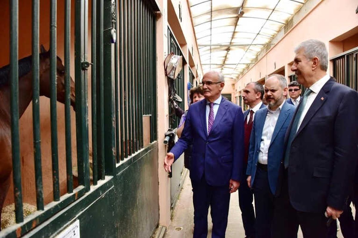 Bakan Demircan Tesislere Hayran Kaldı