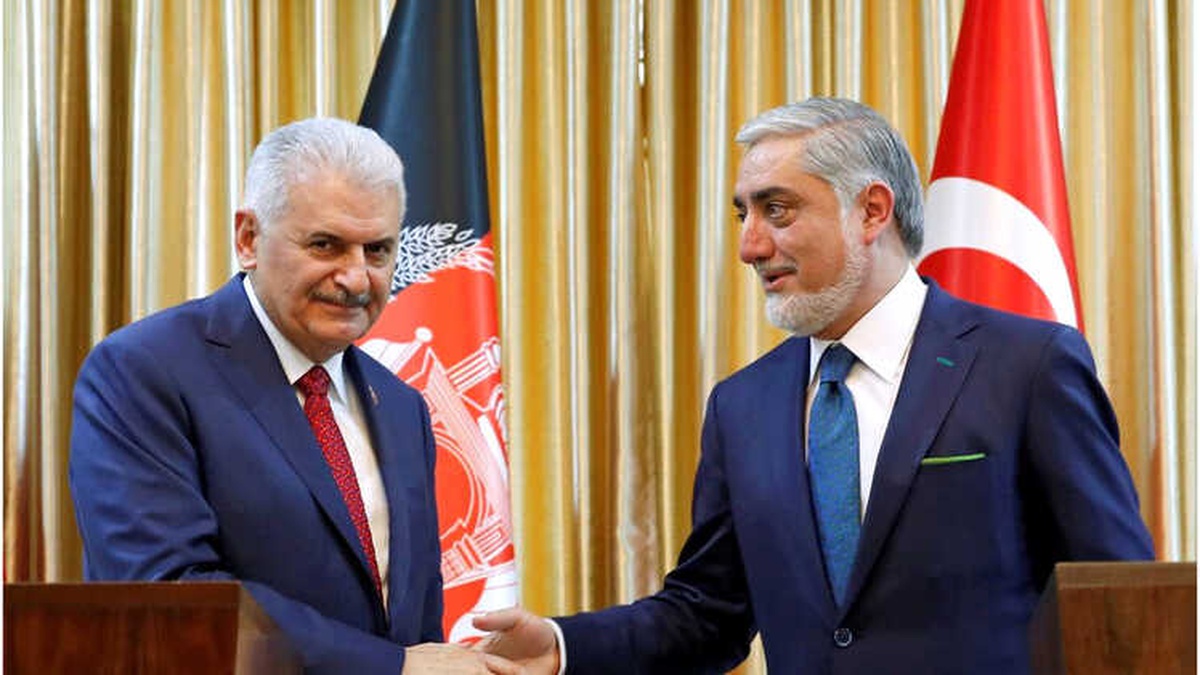 Binali Yıldırım Afganistan\'da: Yasal Yollardan Gelenlerin Başımızın Üzerinde Yeri Var