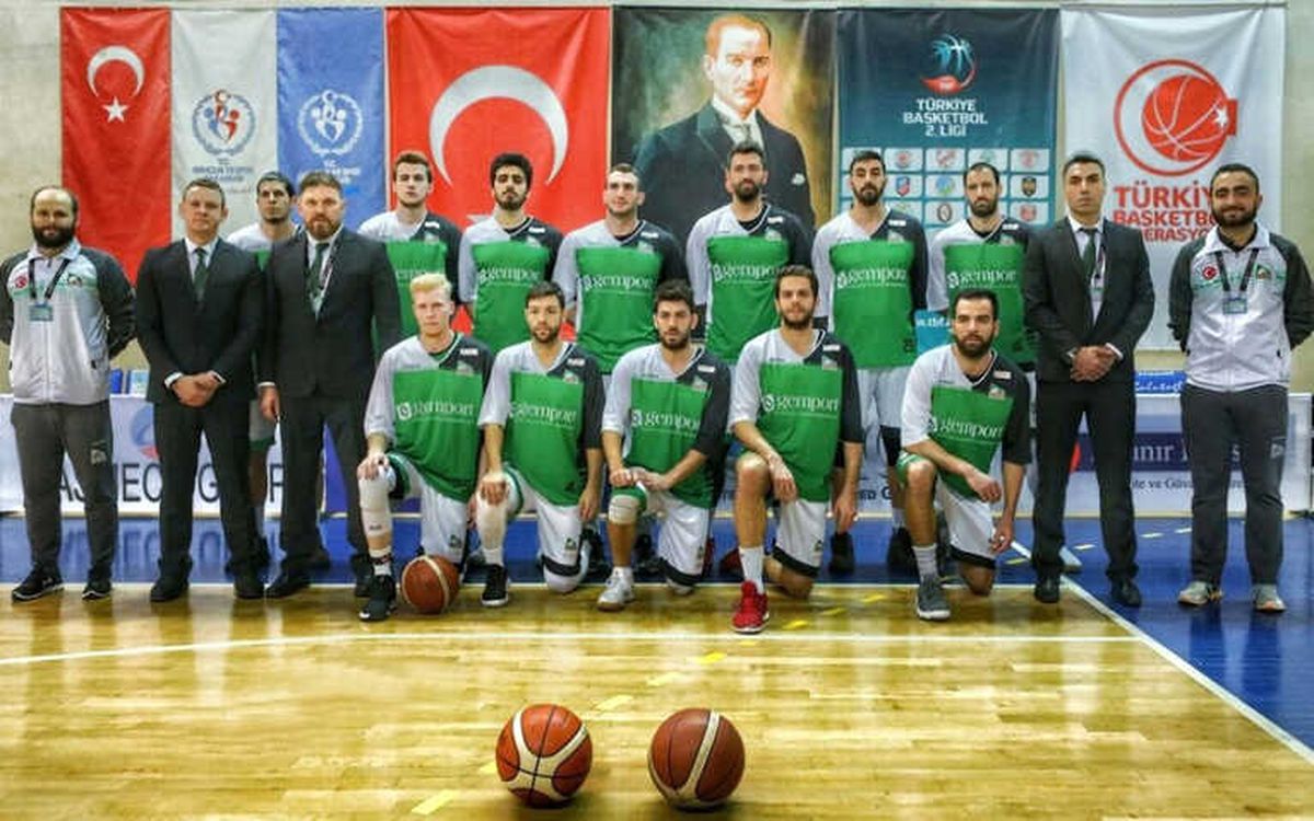 Gemlik Basketbol Play-off\'lara Kalmayı Başardı