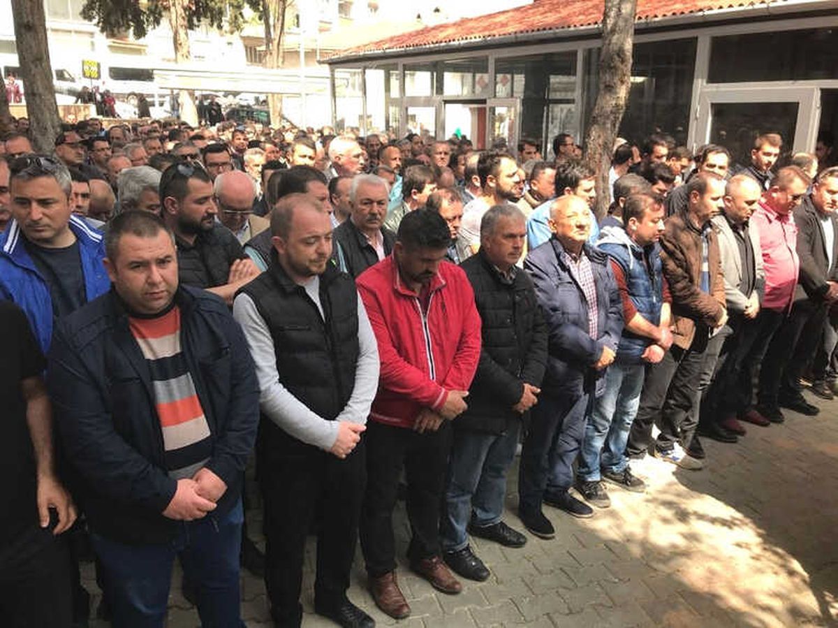 Genç Yaşta Hayatını Kaybeden Erkan Paşaoğlu Toprağa Verildi