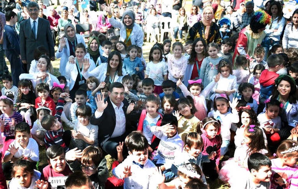 Kepez\'de Çocuklar İçin Bahar Şenliği