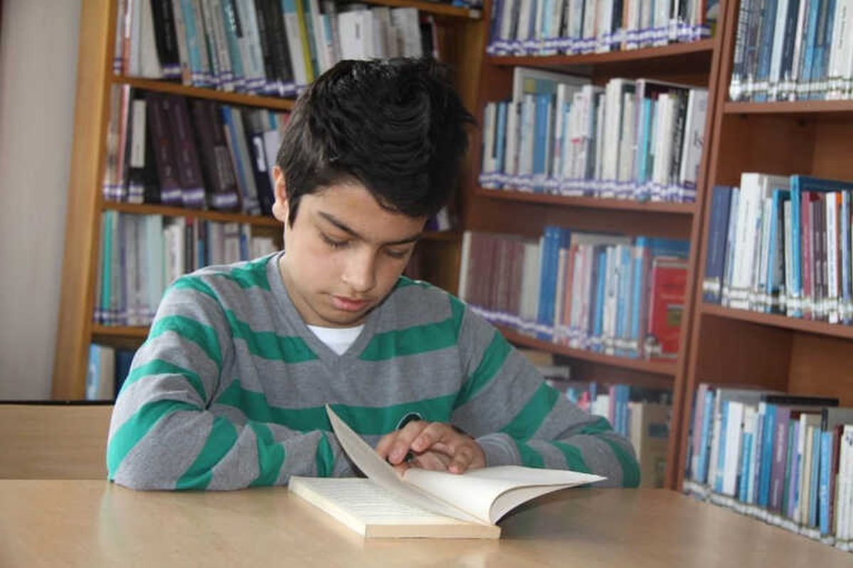 Bu Çocuğa Kitap Dayanmıyor