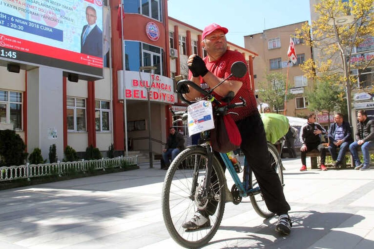 Pedaller, Barış İçin Dönüyor